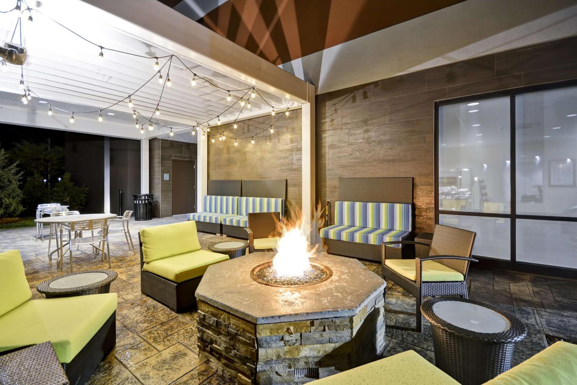 Home2 Suites By Hilton Oswego Exterior foto